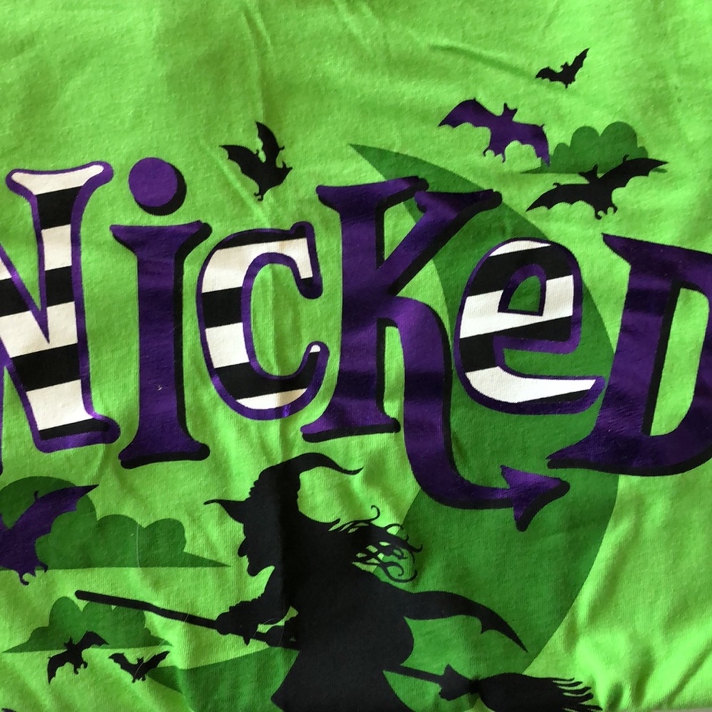 Womens Halloween tshirt xl